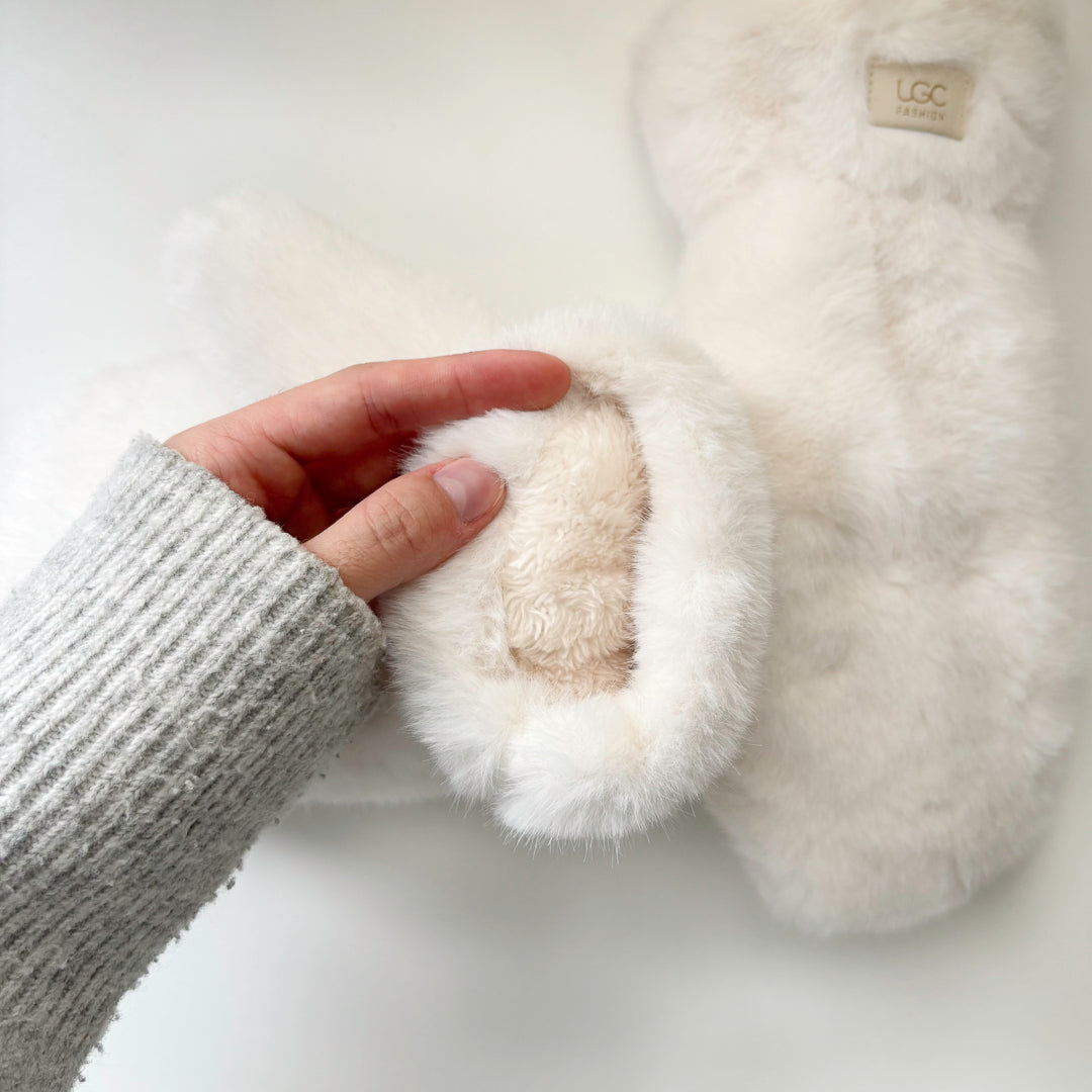 SleekerLife Plush Mittens