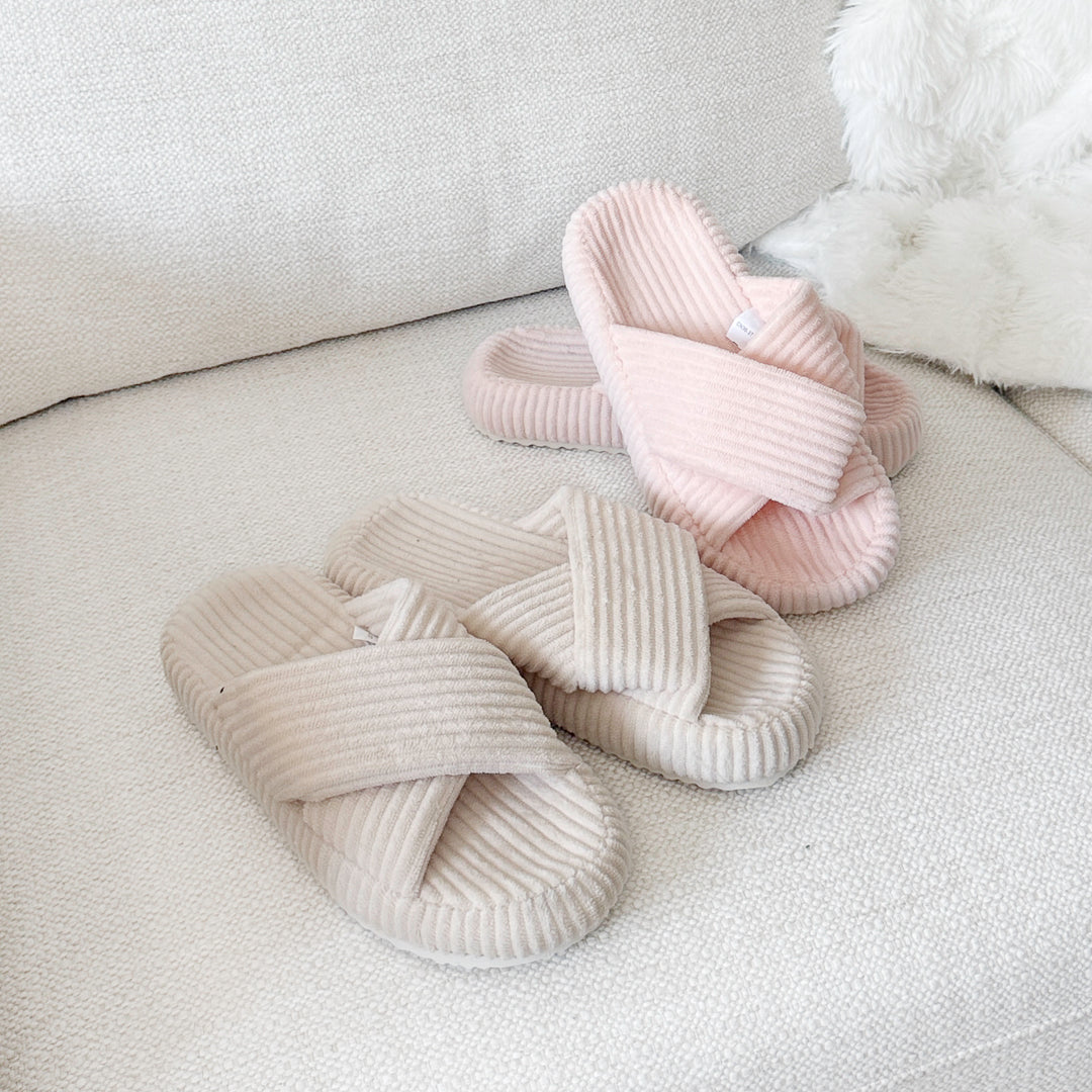 Ruby Crossband Slippers