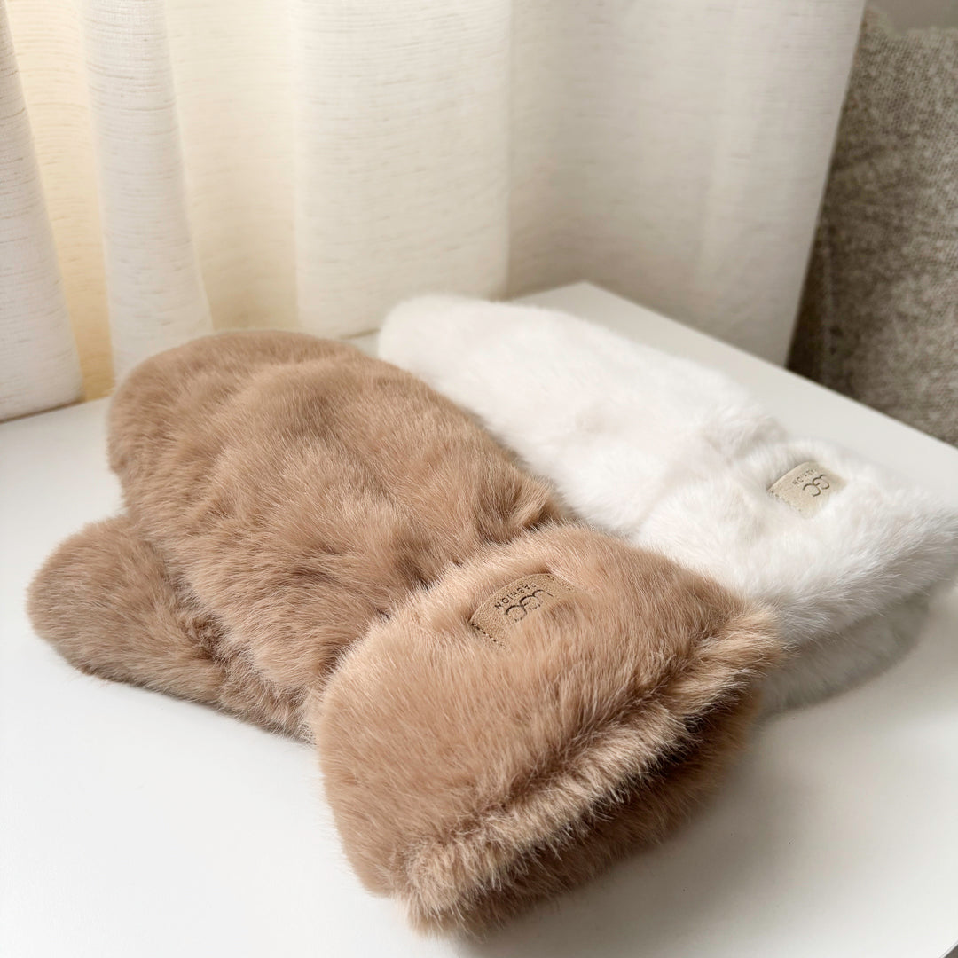 SleekerLife Plush Mittens