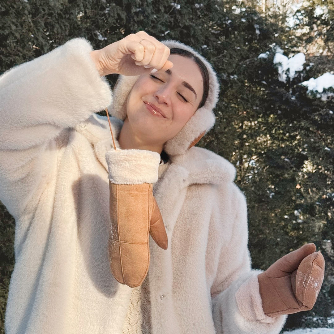 Plush Tie-on Mittens